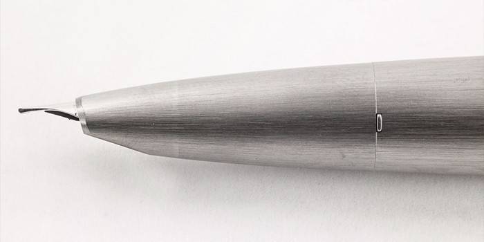 Эксклюзивная перьевая ручка Lamy 2000 F