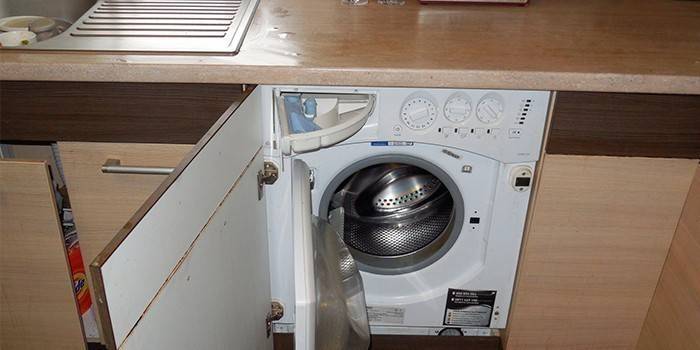 Hotpoint-Ariston CAWD 129