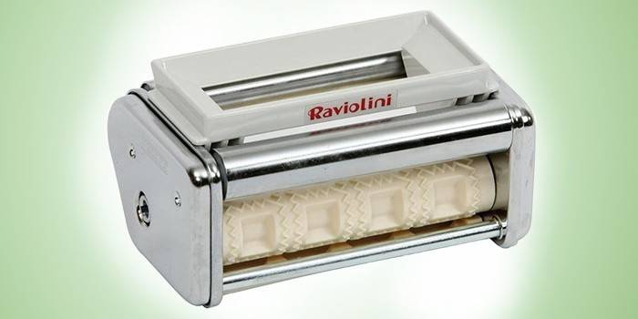 Механический аппарат для раскатки теста для равиоли Marcato Atlas 150 Roller Raviolini