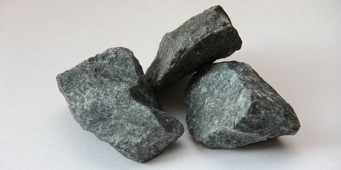 Три камня дунита