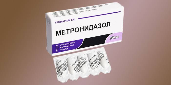 Вагинальные суппозитории Метронидазол в упаковке