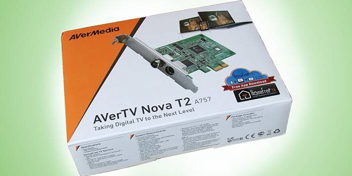Тюнер для компьютера AVerMedia Technologies в упаковке