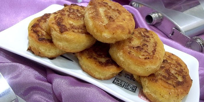 Из бездрожжевого теста с мясным фаршем