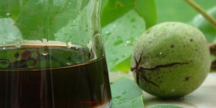Применение настоек из зеленого грецкого ореха