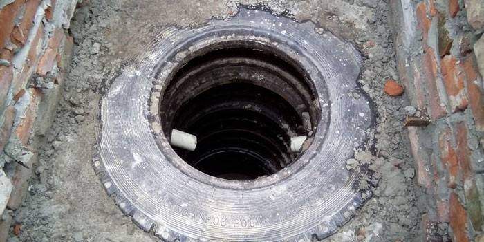 Сливная яма из покрышек