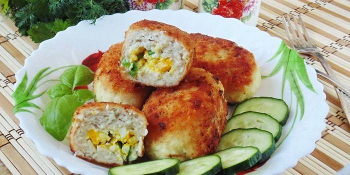 Котлеты с сыром и яйцом