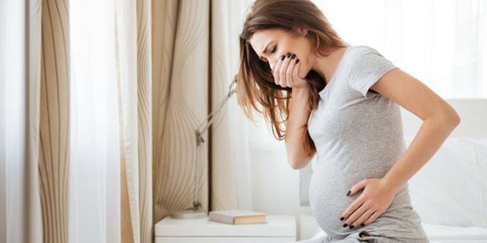 Как остановить рвоту у беременных