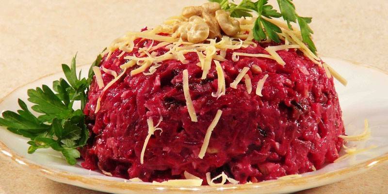Свекольный с колбасным сыром