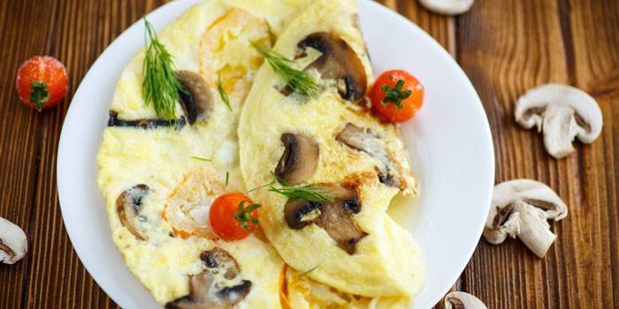 Омлет с грибами и сыром