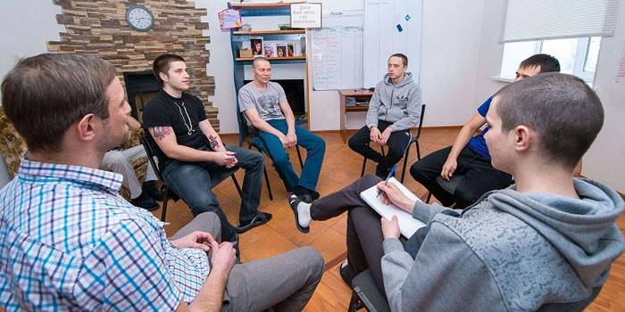 Групповая терапия алкоголиков