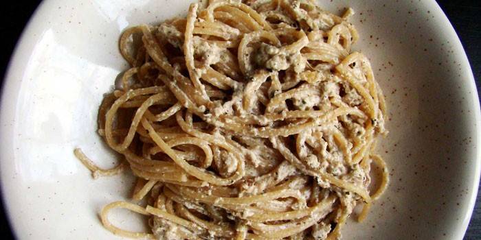 Паста с орехами