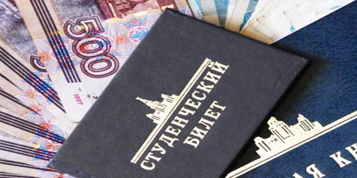 Студенческий билет на купюрах