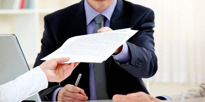Действия работодателя при длительном прогуле
