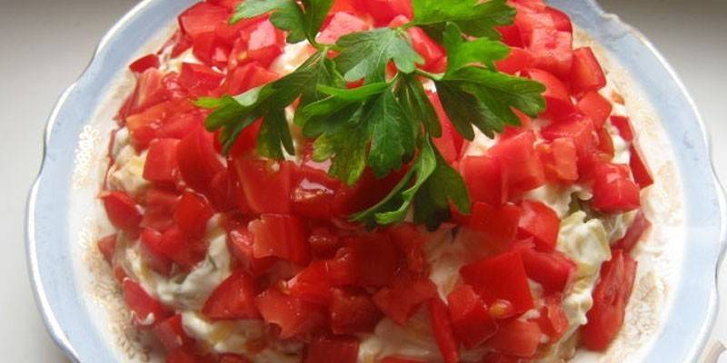 Закуска Красная шапочка с сырно-луковый соусом
